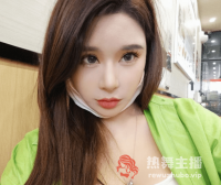 空姐女主播 艺瑟妃 自曝遭骚扰，被乘客问“丝袜卖不卖”，怼人都不带脏字