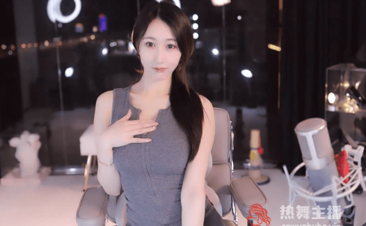 就算再拉也不靠哭卖惨，短视频的降维打击，女主播 小小玉酱 吐槽大哥跑完了