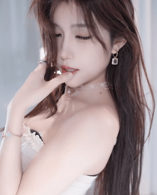 抖音 萌七啊丶（一只萌七哟o）2025年3月直播热舞视频合集下载【36V/9.1G】