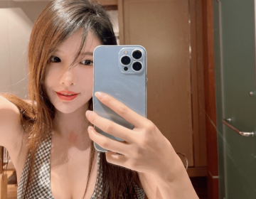 千元订制68元卖不动，女主播 大艺术嘉carrie 收入暴跌，还被同行嘲讽“麦片”主播